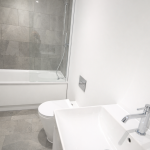 Lighten bathroom pho