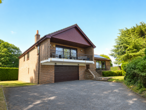 ST MARGARET'S BAY - GUIDE PRICE: £895,000