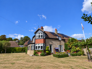 KINGSDOWN - GUIDE PRICE: £915,000