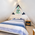 bed 1 light